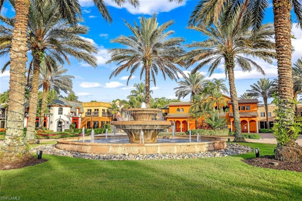8949 Malibu St 302, Naples, FL 34113-19