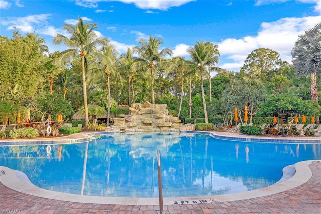 8949 Malibu St 302, Naples, FL 34113-23