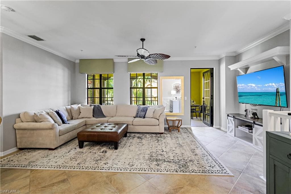 8949 Malibu St 302, Naples, FL 34113-3