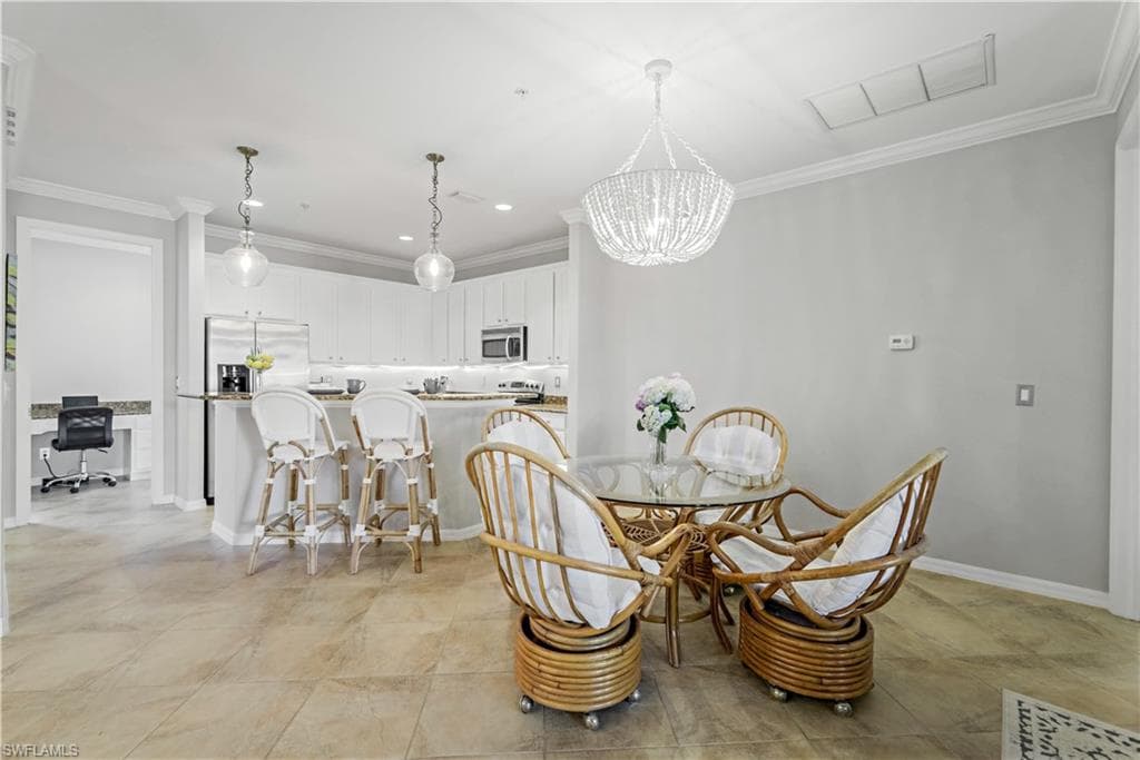 8949 Malibu St 302, Naples, FL 34113-5