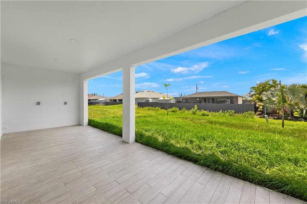 2104 Embers Pkwy W, Cape Coral, FL 33993-4