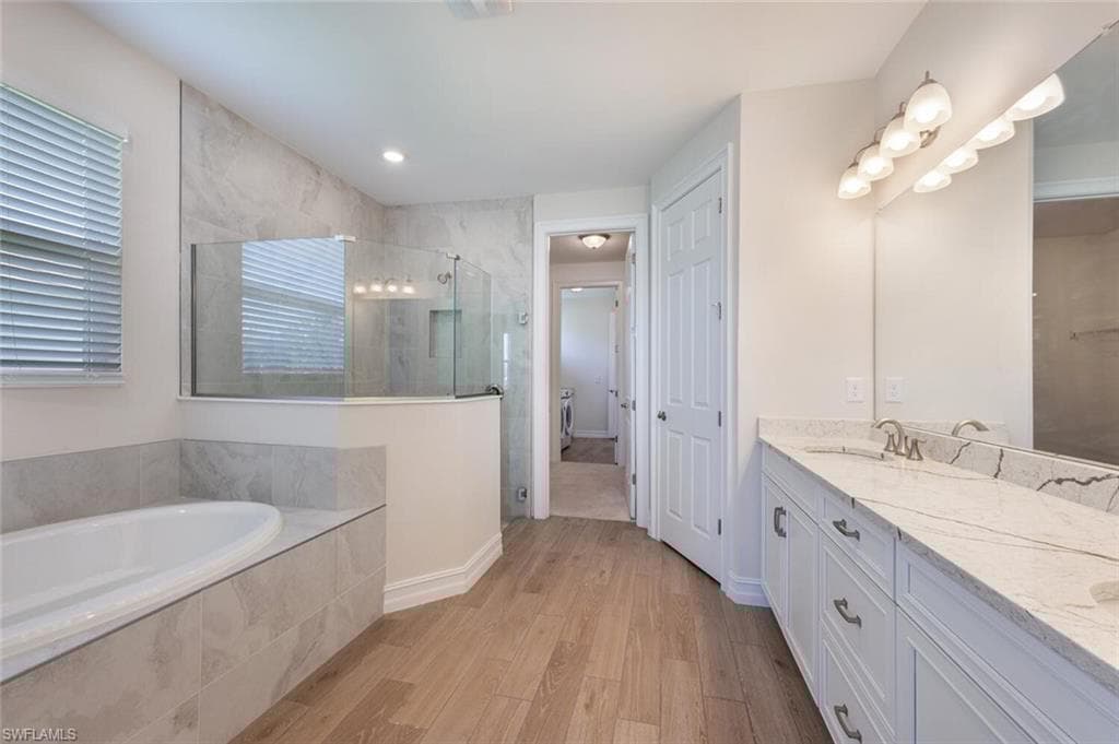 28136 Captiva Shell Loop, Bonita Springs, FL 34135-16
