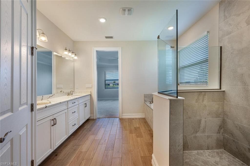 28136 Captiva Shell Loop, Bonita Springs, FL 34135-17