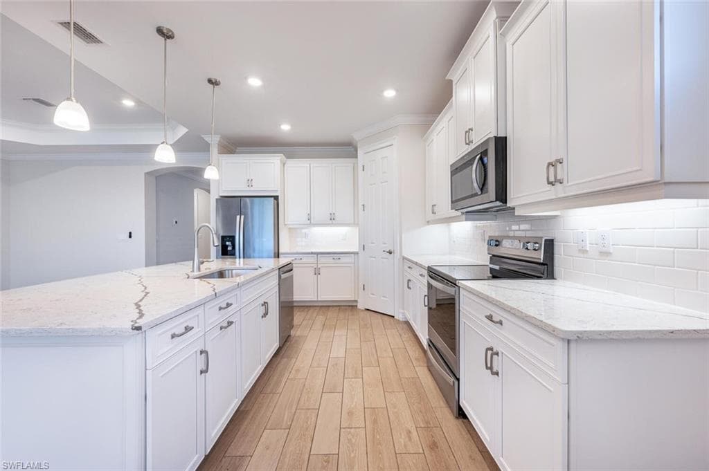 28136 Captiva Shell Loop, Bonita Springs, FL 34135-8