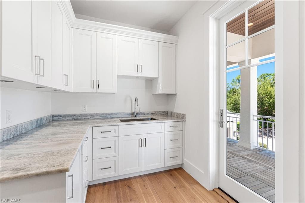 171 North St, Naples, FL 34108-30