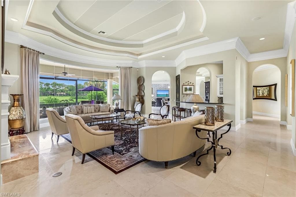 234 Haydon Cir, Naples, FL 34110-4