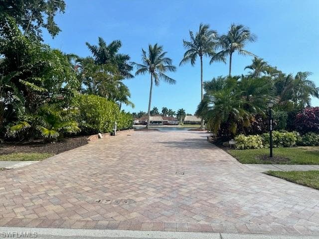 4755 Southern Breeze Dr, Naples, FL 34114-2