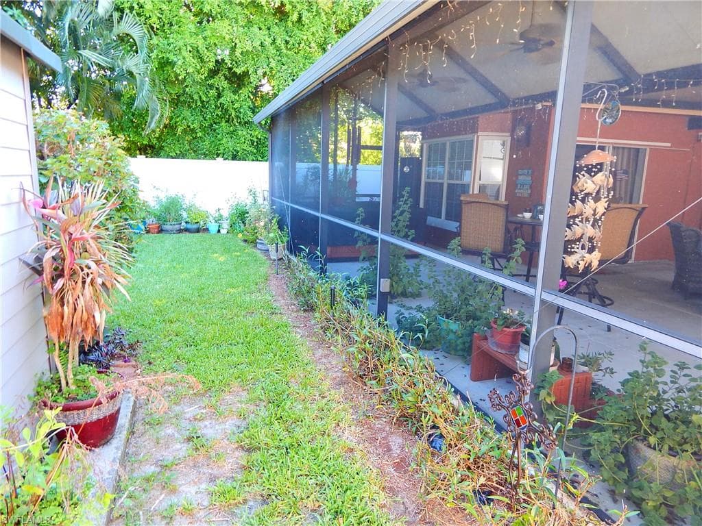 764 92nd Ave N, Naples, FL 34108-20