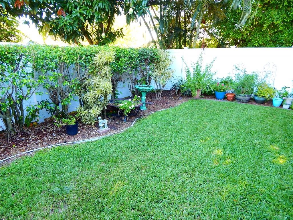 764 92nd Ave N, Naples, FL 34108-21