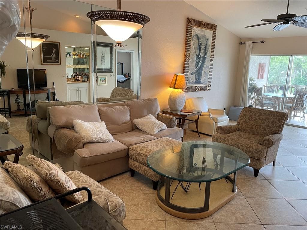 9061 Michael Cir 2, Naples, FL 34113-9