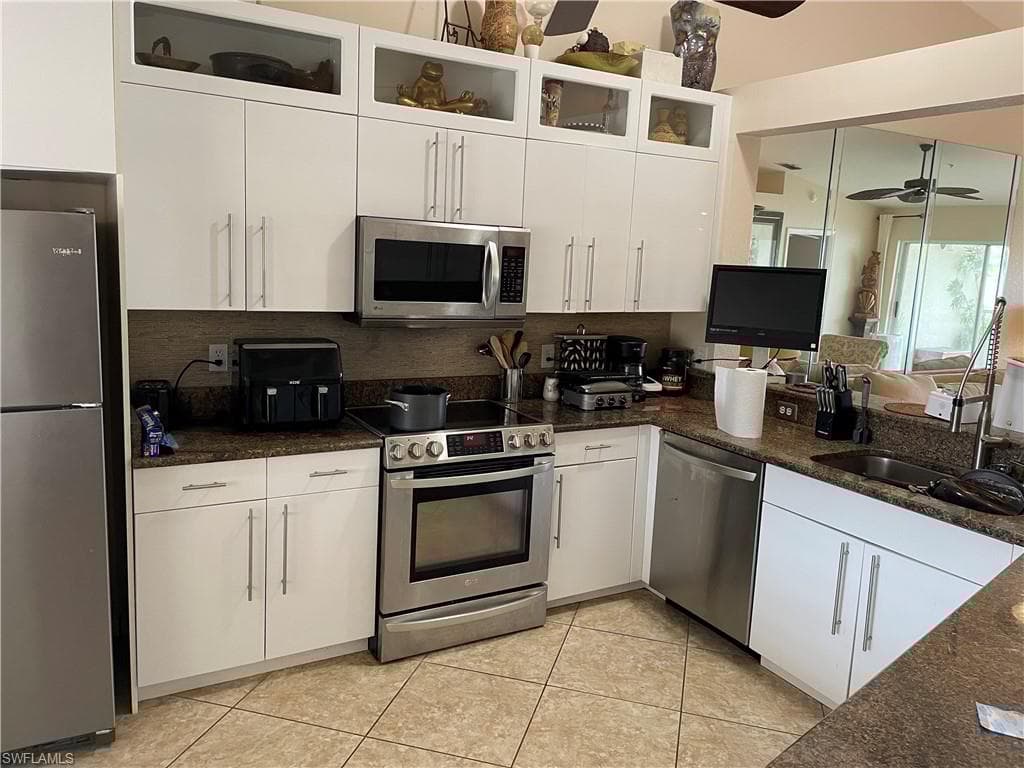 9061 Michael Cir 2, Naples, FL 34113-15
