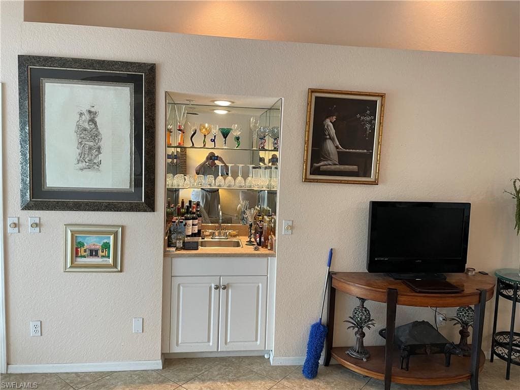 9061 Michael Cir 2, Naples, FL 34113-16