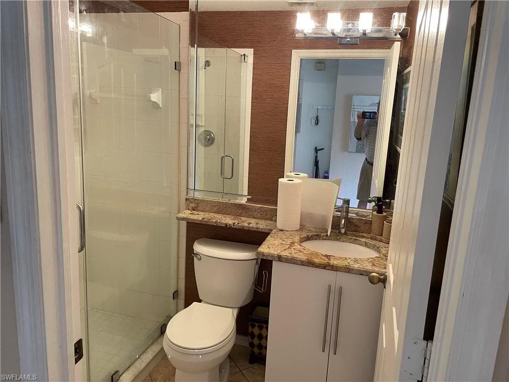 9061 Michael Cir 2, Naples, FL 34113-21
