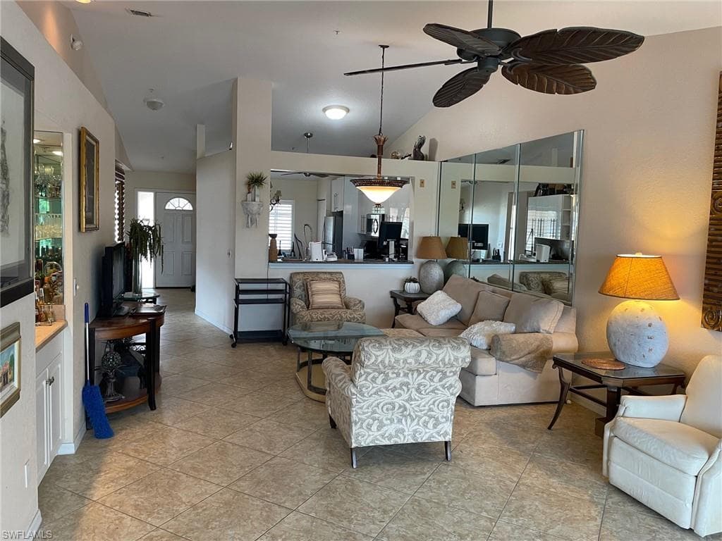 9061 Michael Cir 2, Naples, FL 34113-7