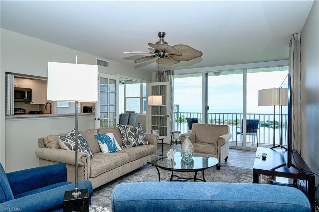 5550 Heron Point Dr 1503, Naples, FL 34108-10