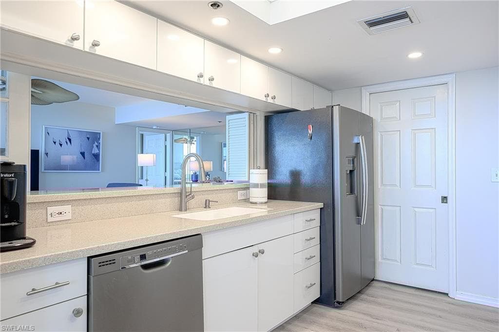 5550 Heron Point Dr 1503, Naples, FL 34108-16