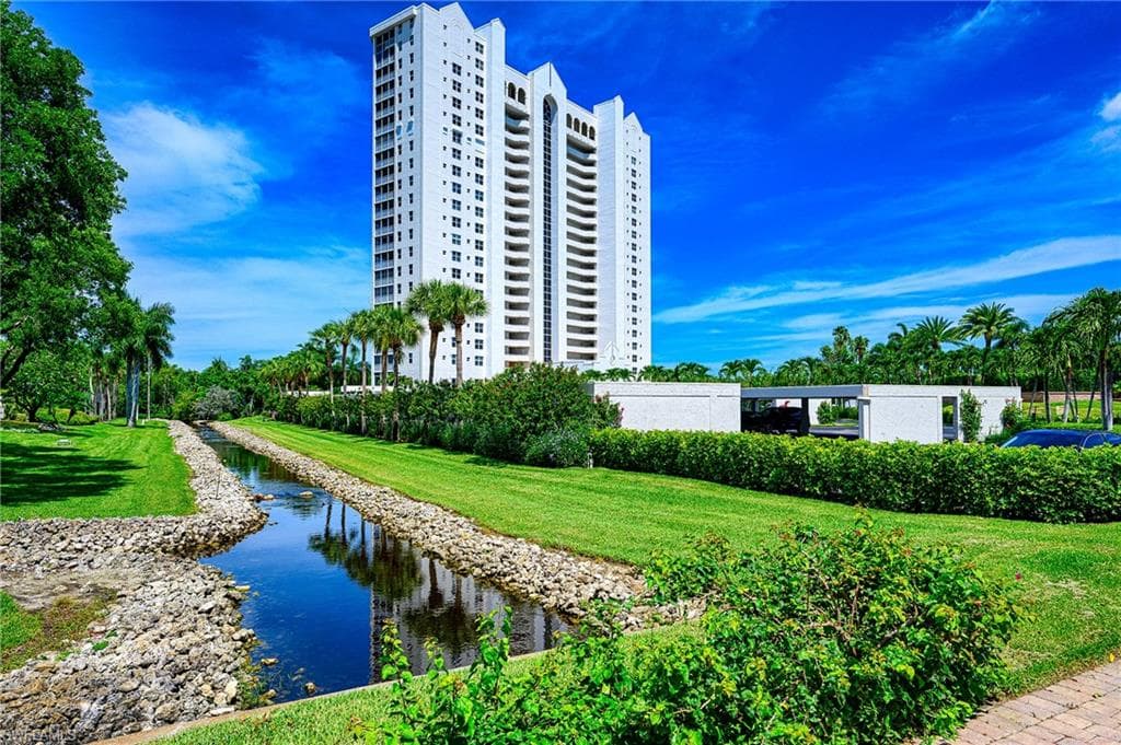 5550 Heron Point Dr 1503, Naples, FL 34108-29