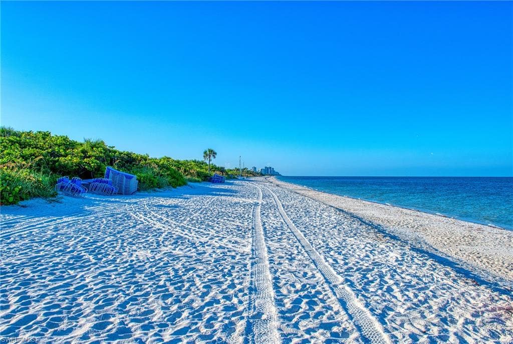 5550 Heron Point Dr 1503, Naples, FL 34108-35