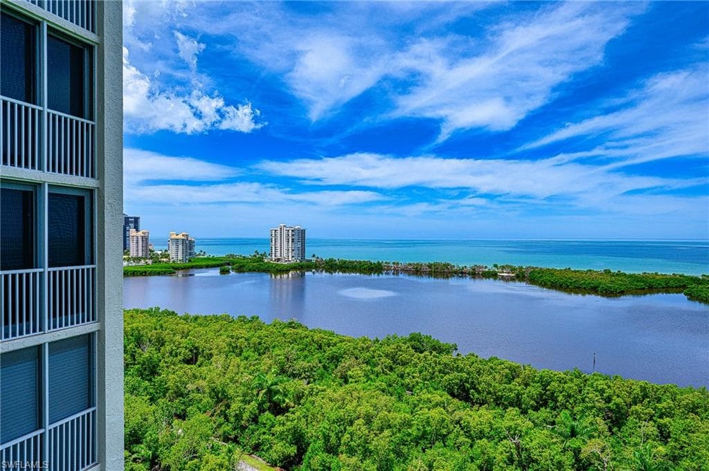 5550 Heron Point Dr 1503, Naples, FL 34108-3