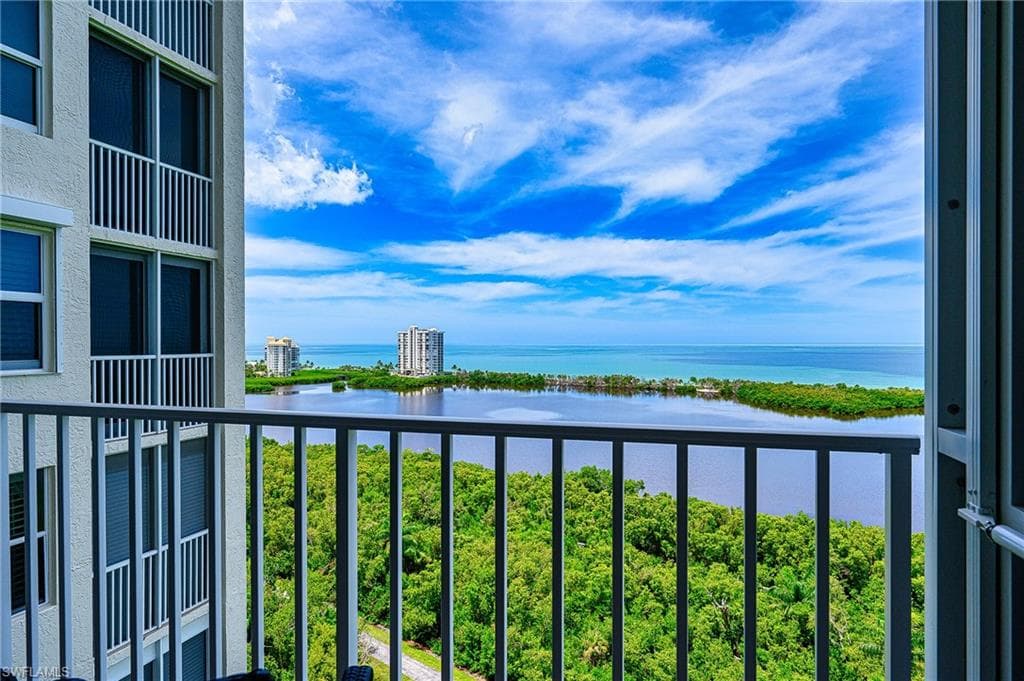 5550 Heron Point Dr 1503, Naples, FL 34108-4