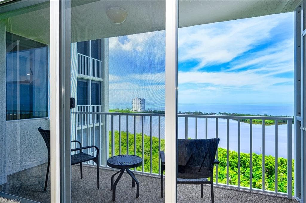 5550 Heron Point Dr 1503, Naples, FL 34108-5