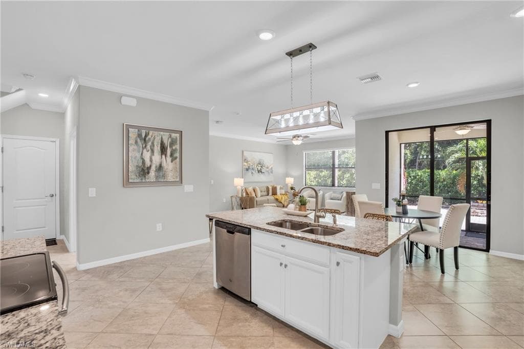 9403 Foxglove Ln, Naples, FL 34120-12
