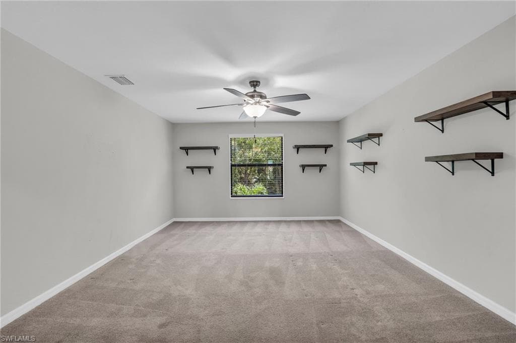 9403 Foxglove Ln, Naples, FL 34120-32
