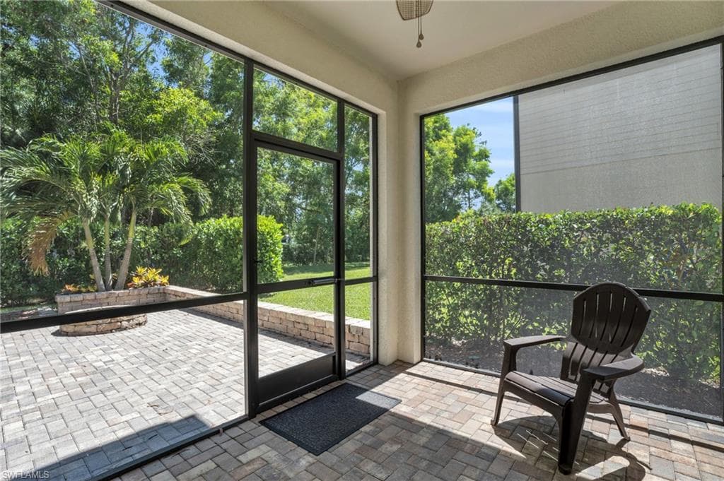 9403 Foxglove Ln, Naples, FL 34120-37