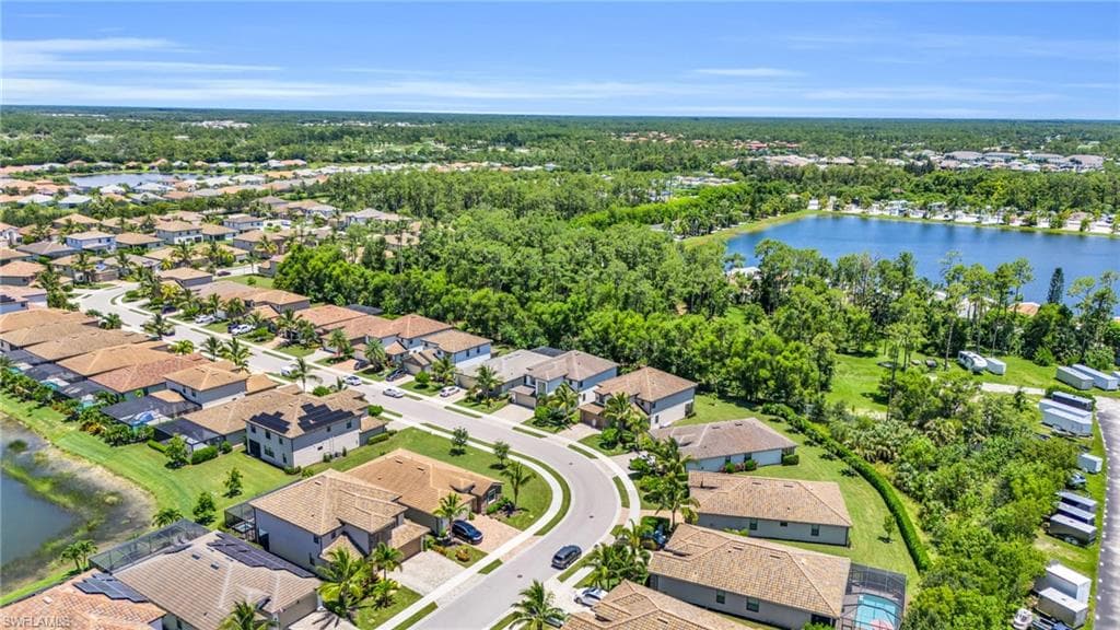 9403 Foxglove Ln, Naples, FL 34120-47