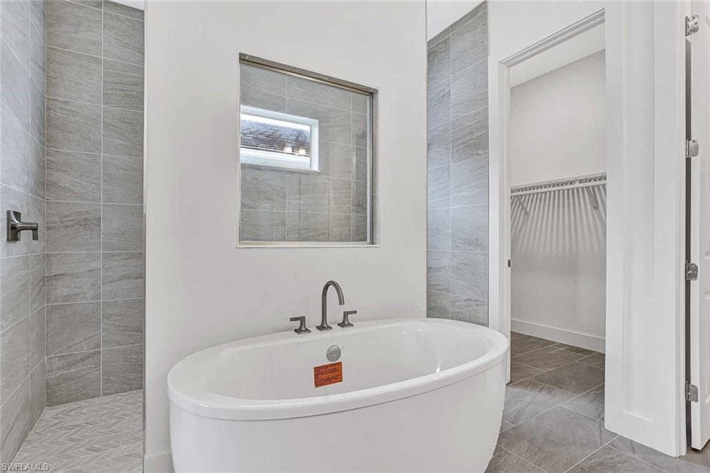 9073 Wisteria Way, Naples, FL 34114-11