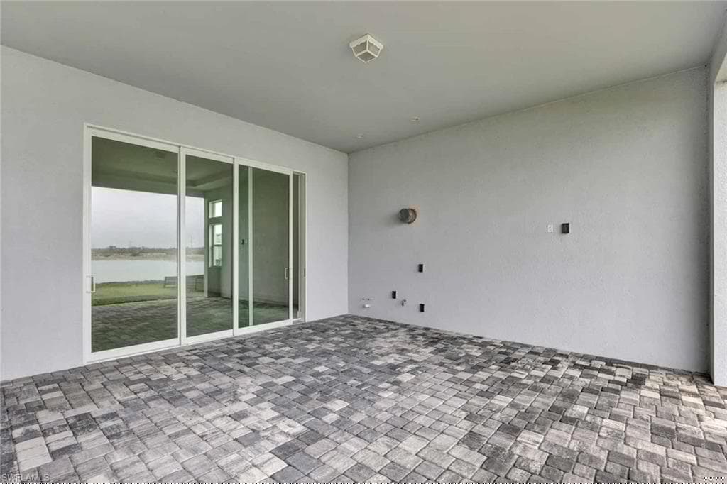 9073 Wisteria Way, Naples, FL 34114-15