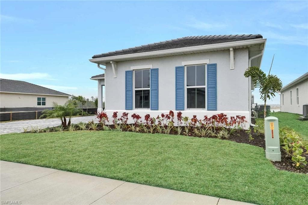 9073 Wisteria Way, Naples, FL 34114-20