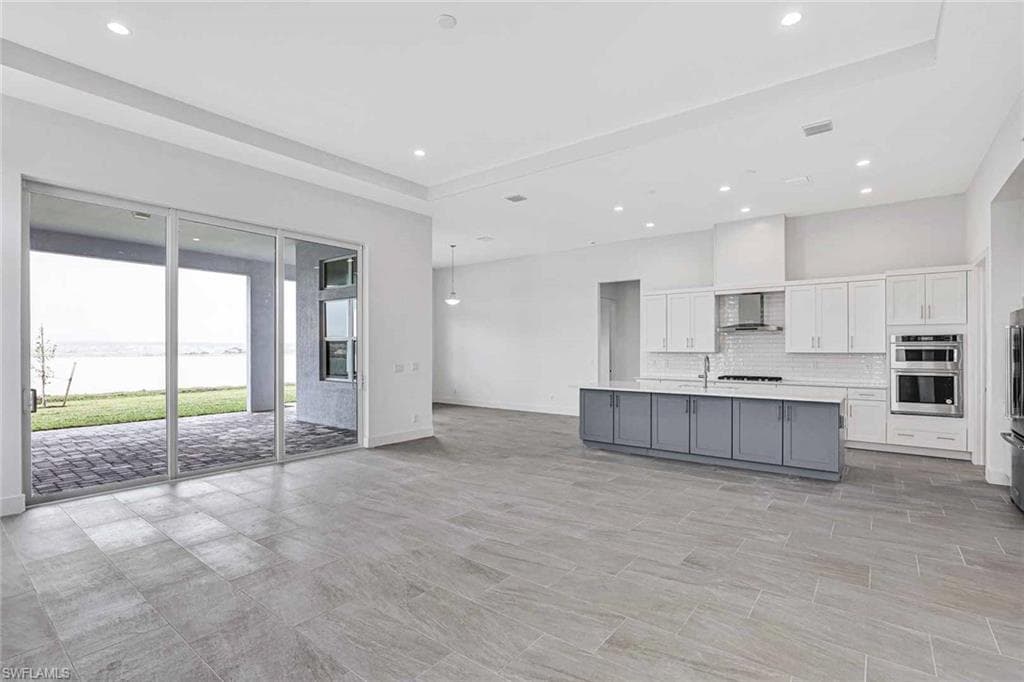 9073 Wisteria Way, Naples, FL 34114-3