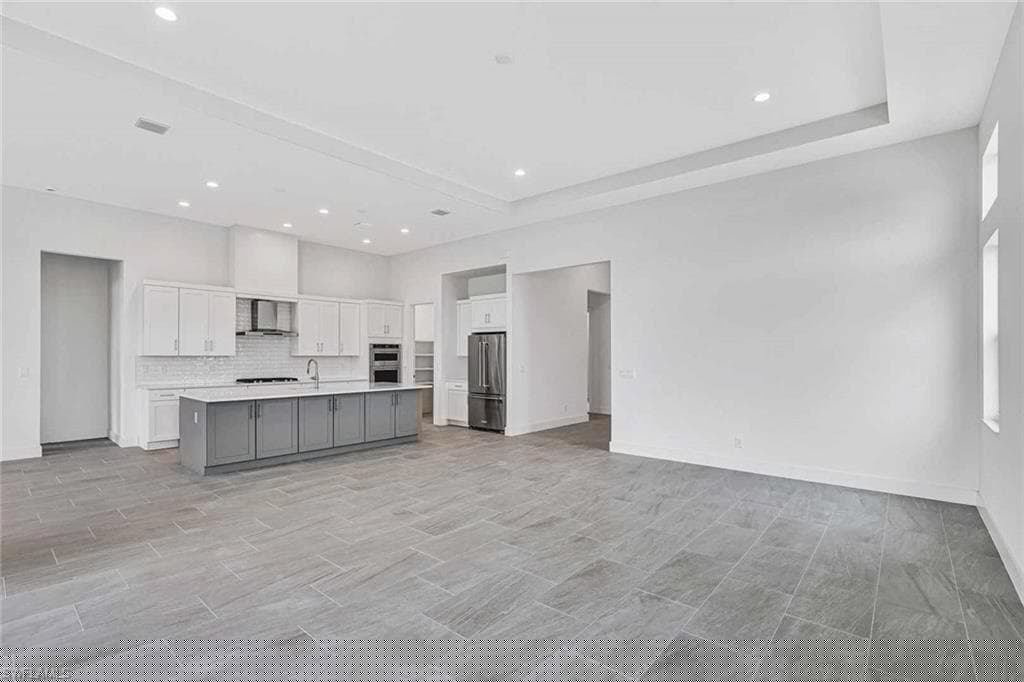 9073 Wisteria Way, Naples, FL 34114-6