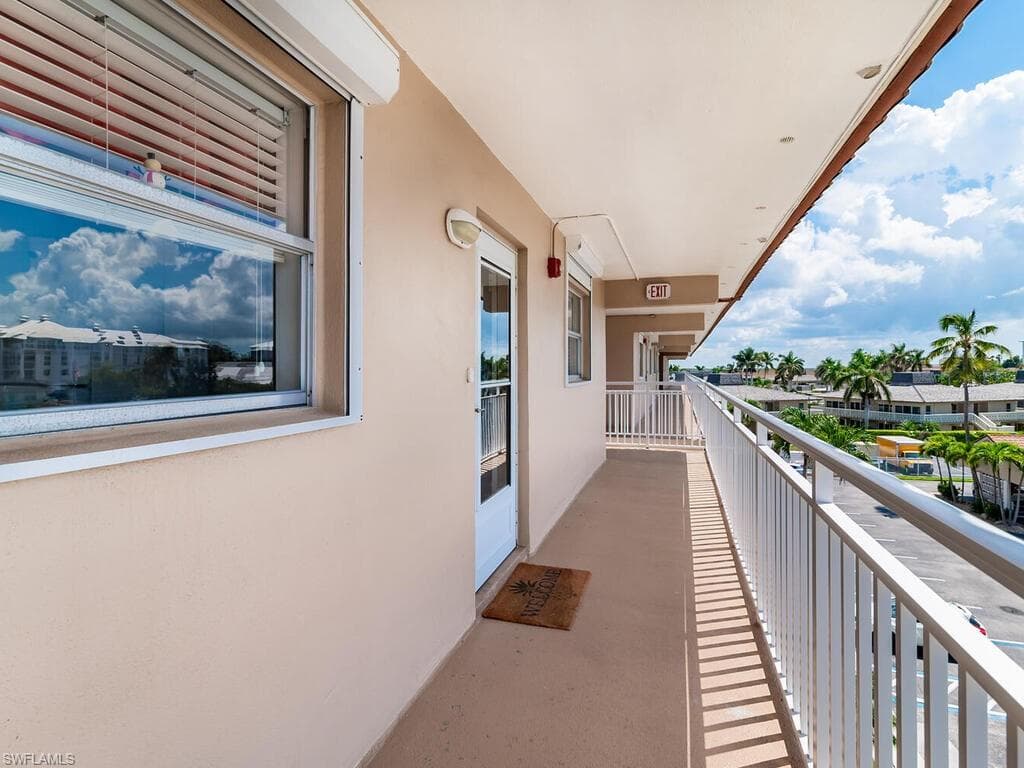 1202 Edington Pl B401, Marco Island, FL 34145-26