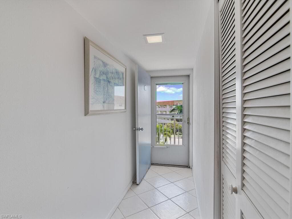 1202 Edington Pl B401, Marco Island, FL 34145-5