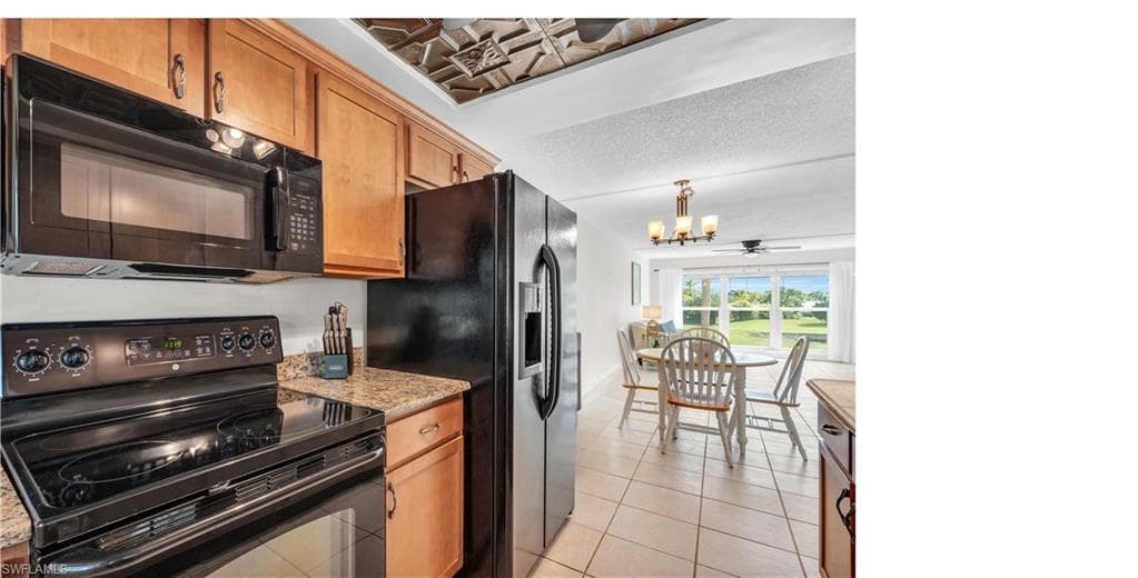 100 Valley Stream Dr 204, Naples, FL 34113-2