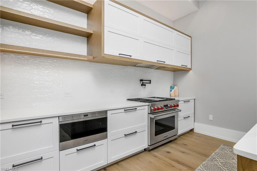 201 8th St S 105, Naples, Fl 34102-20