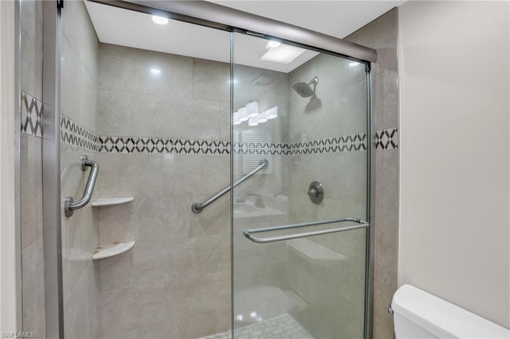 5435 Rattlesnake Hammock Rd E-304, Naples, FL 34113-13
