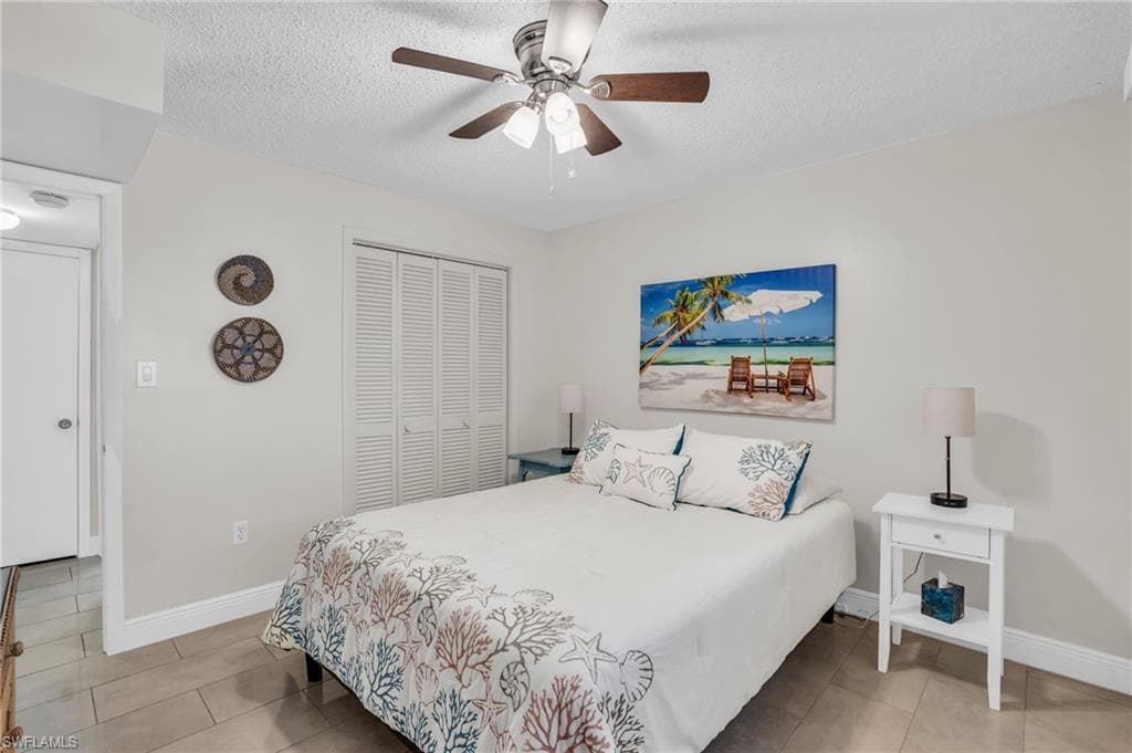 5435 Rattlesnake Hammock Rd E-304, Naples, FL 34113-15