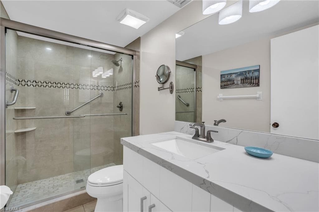 5435 Rattlesnake Hammock Rd E-304, Naples, FL 34113-16