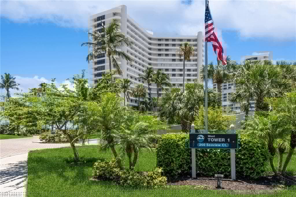 260 Seaview Ct 601, Marco Island, FL 34145-32