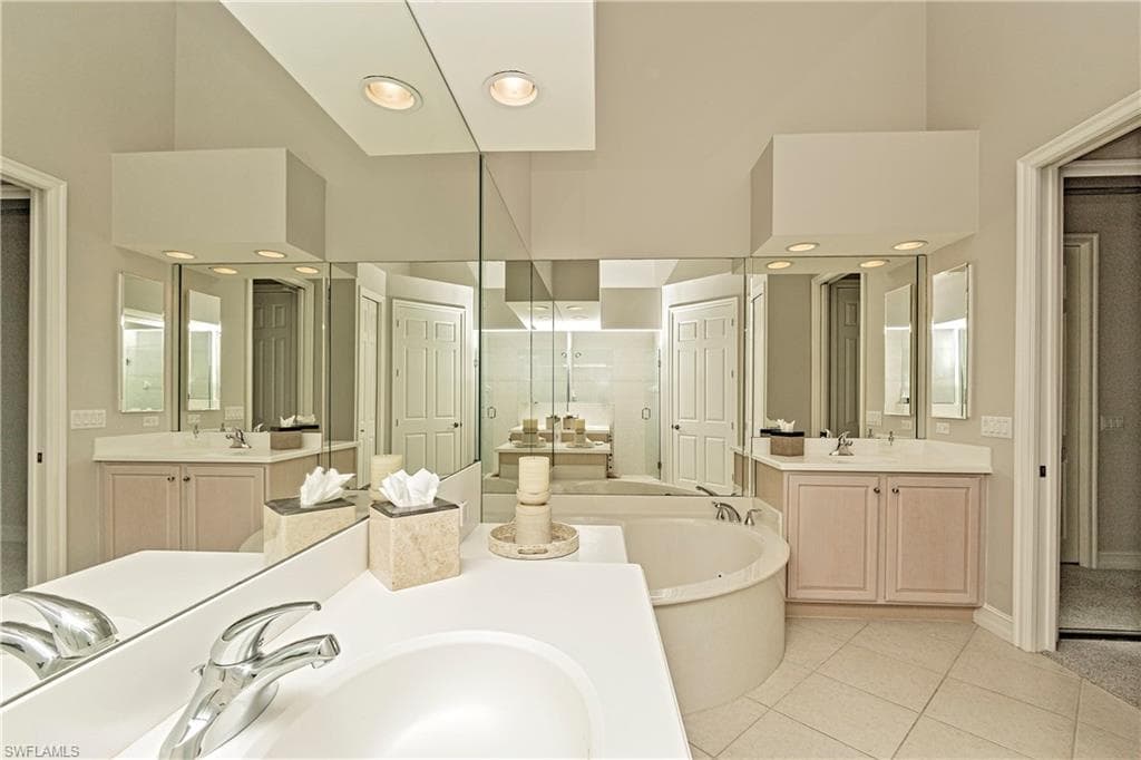 10221 Bellavista Cir 203, Miromar Lakes, FL 33913-12