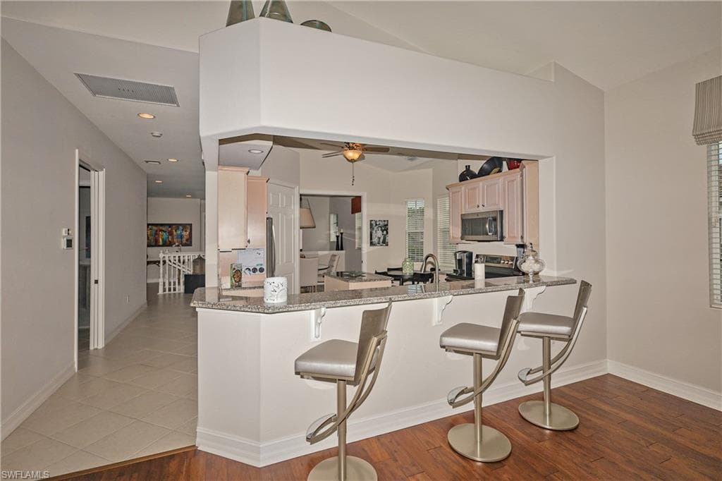 10221 Bellavista Cir 203, Miromar Lakes, FL 33913-5