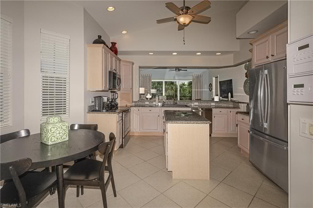 10221 Bellavista Cir 203, Miromar Lakes, FL 33913-7