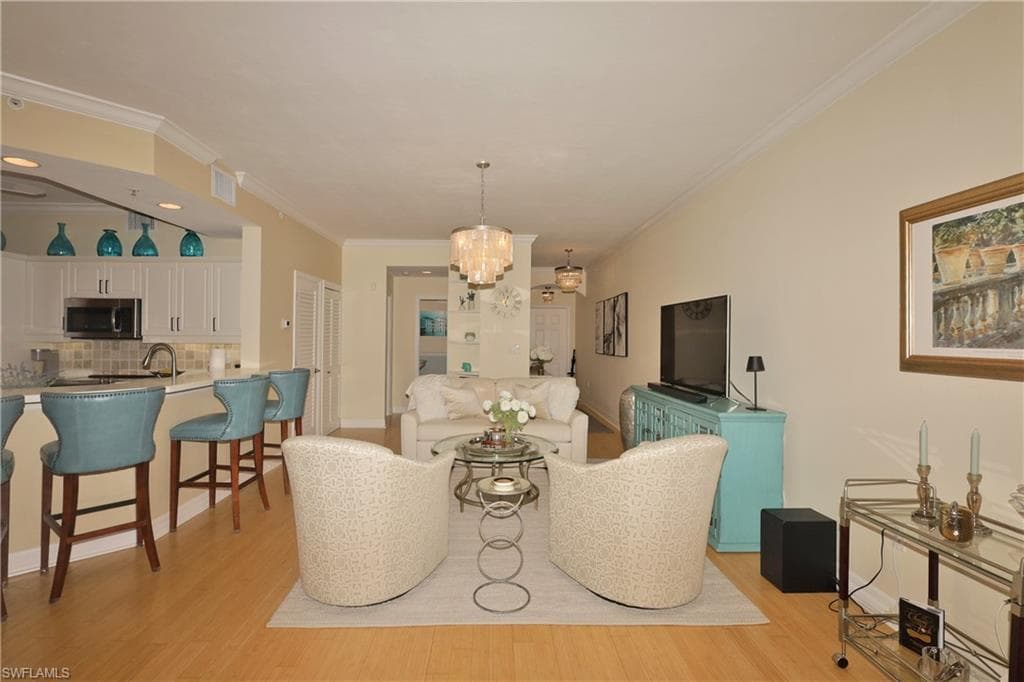 451 Bayfront Pl 5402, Naples, FL 34102-10