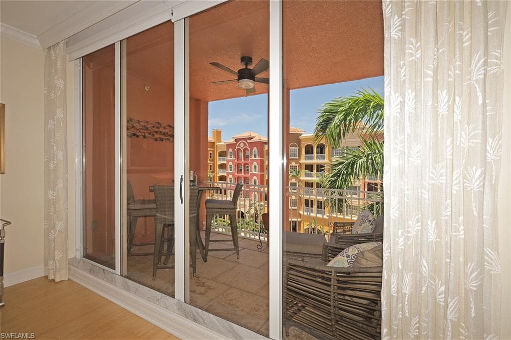 451 Bayfront Pl 5402, Naples, FL 34102-19