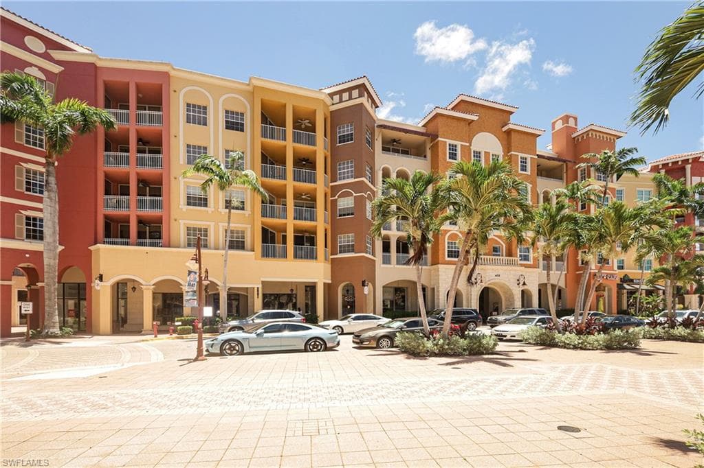 451 Bayfront Pl 5402, Naples, FL 34102-3