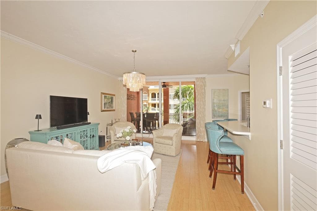 451 Bayfront Pl 5402, Naples, FL 34102-6