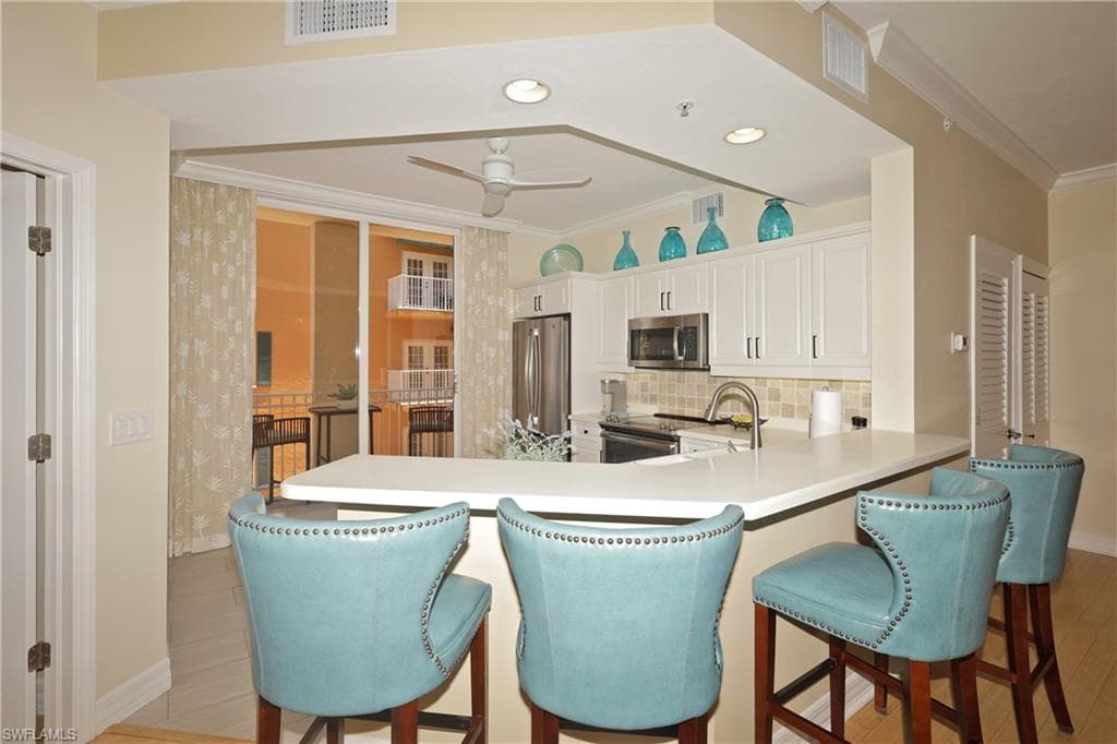 451 Bayfront Pl 5402, Naples, FL 34102-8
